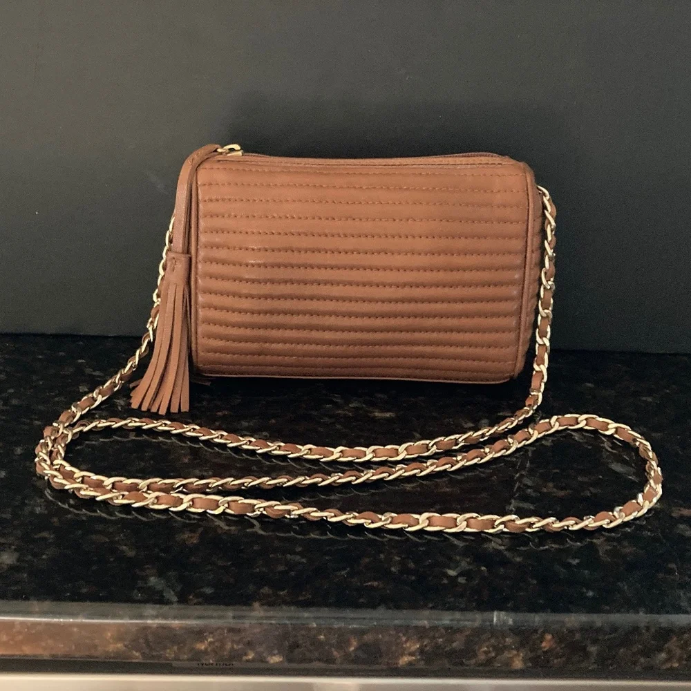 Nordstrom Genuine Leather Caramel Crossbody Bag/Gold Tone Woven Chain/NEW!
